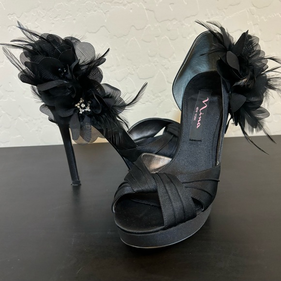 NINA 🖤 Satin Mabell Platform Heels - Picture 4 of 16